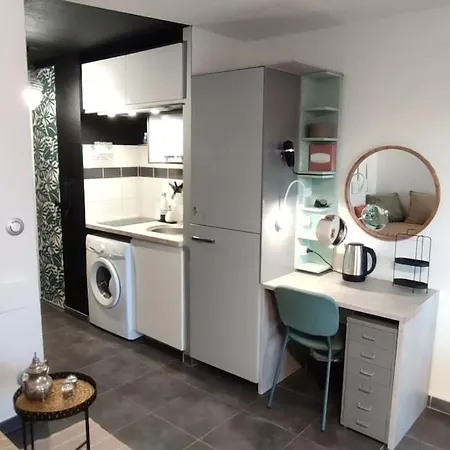 Caducee Climatise Balcon Ensoleille Parking Proche Montpellier דירה