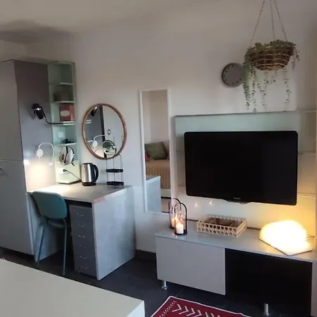 Caducee Climatise Balcon Ensoleille Parking Nord Montpellier Apartment *
