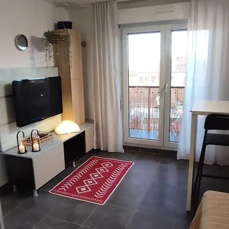 Apartment Caducee Climatise Balcon Ensoleille Parking Nord Montpellier