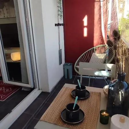 Caducee Climatise Balcon Ensoleille Parking Proche Montpellier דירה